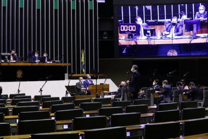 Câmara aprova o retorno das comissões com sessões semipresenciais