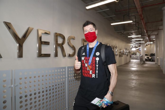 Lewandowski exalta 6º título do Bayern de Munique em um ano: ‘É uma história especial’