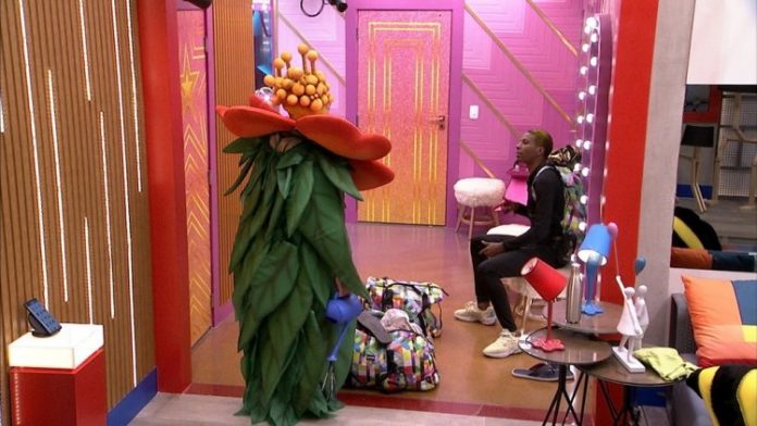 Famosos se solidarizam a Lucas Penteado após ator deixar o ‘BBB 21’