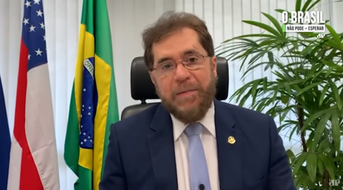 Plínio Valério afirma que reformas são urgentes, mas que dificilmente serão votadas logo