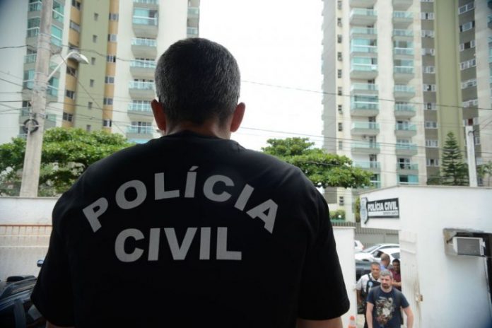 Polícia pede a prisão do pai de crianças mortas em incêndio na Grande SP