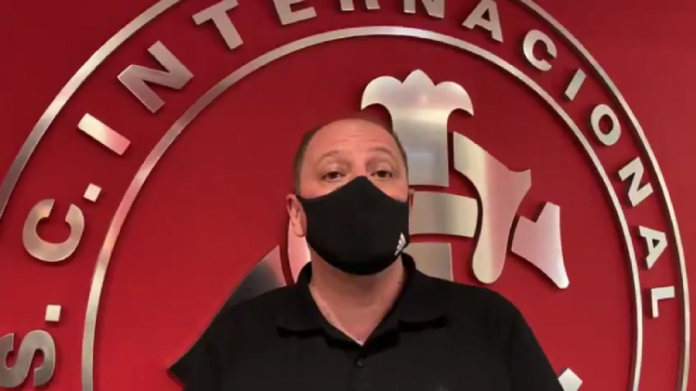 Presidente do Inter manda recado para torcida antes de decisão pelo Brasileiro: ‘Fiquem em casa’