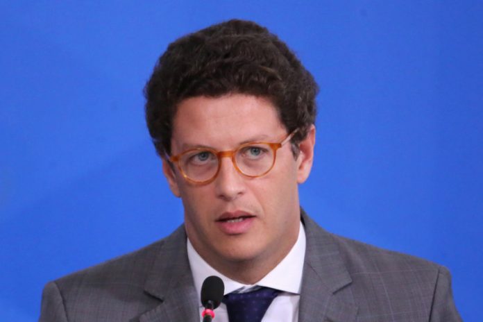 Salles: ‘Querem fazer futrico entre Guedes e Bolsonaro, mas a relação deles está ótima’