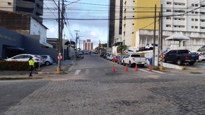 STTU altera fluxo e rua passa a ter sentido único em Lagoa Nova, na Zona Sul de Natal