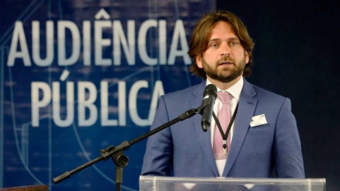 Exonerado por usar avião da FAB, Santini assume cargo na Secretaria-Geral da Presidência