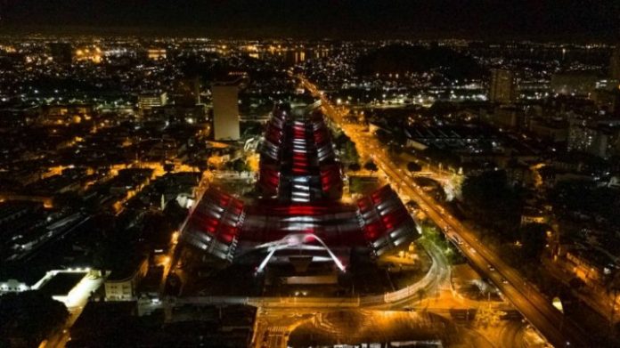 Apesar das festas clandestinas e aglomerações, não há o que comemorar no Carnaval da pandemia