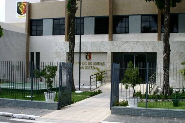 Decisão do TCE-PB proíbe aumento de salário para prefeitos, vereadores e secretários