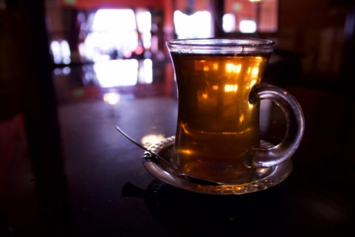 Homem é acusado de tentativa de homicídio por contaminar bebida com coronavírus