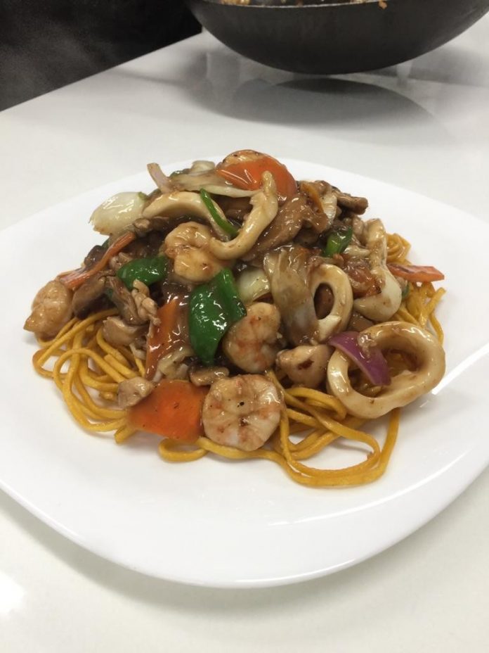 Chef ensina como aproveitar folhas e talos de alimentos orgânicos em receitas