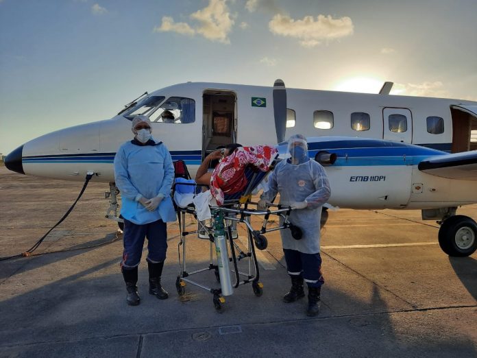 Com alta ocupação de leitos na Grande Natal, dois pacientes com Covid-19 são transportados de avião para Mossoró