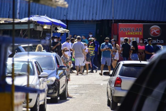 Comércio tem mudanças durante período de carnaval em Natal; veja