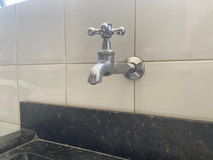 Cidade do Oeste potiguar fica sem abastecimento de água após furto em estação de bombeamento