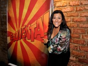 Regina Casé recebe primeira dose da vacina contra a Covid-19