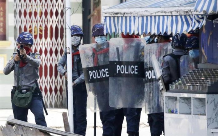 Protestos em Myanmar deixam 38 mortos nesta quarta-feira, 3