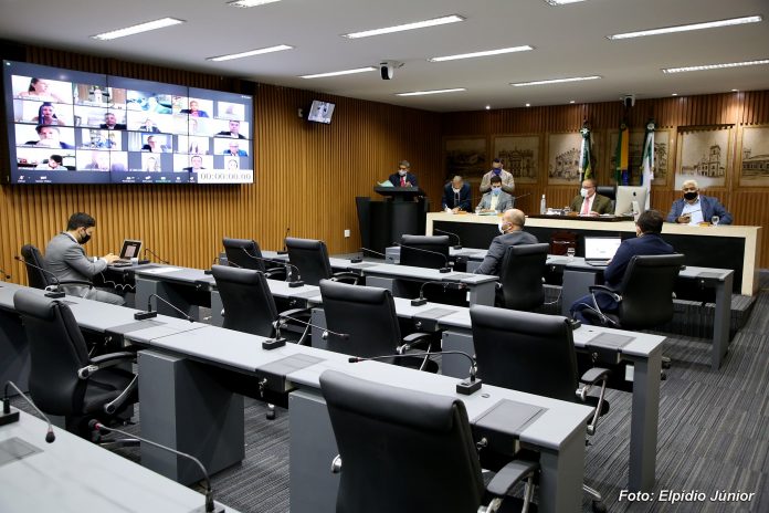 Câmara Municipal de Natal aprova lei que torna atividade escolar como serviço essencial