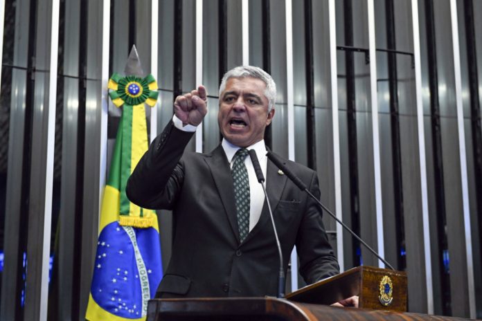 Com Covid-19, Major Olimpio está intubado em hospital de São Paulo