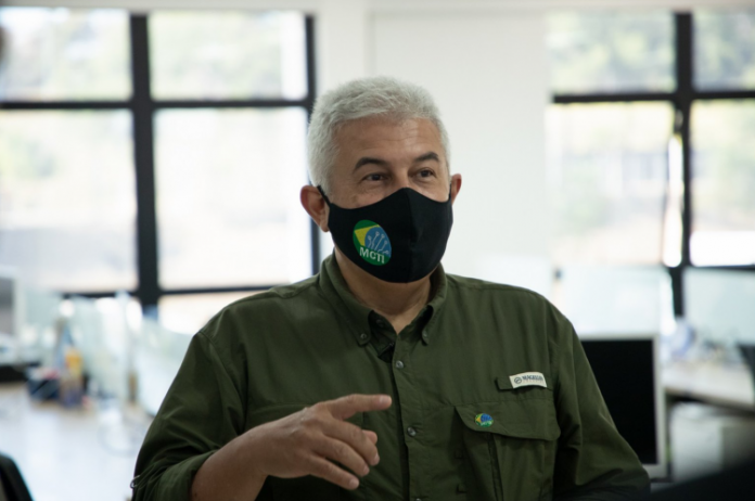 ‘Pouco me importa a origem da vacina, desde que funcione’, diz Augusto sobre promessa de imunizante brasileiro