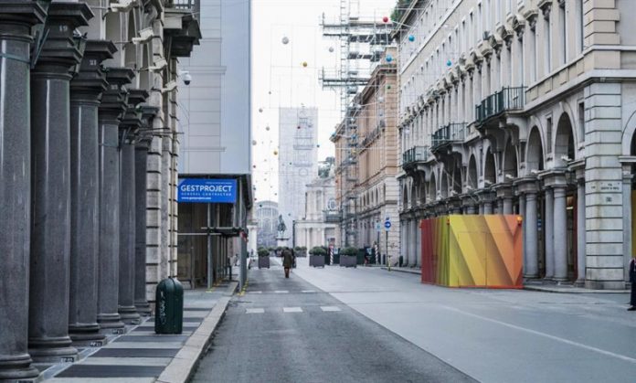 Itália impõe nova quarentena um ano após colapso pela Covid-19