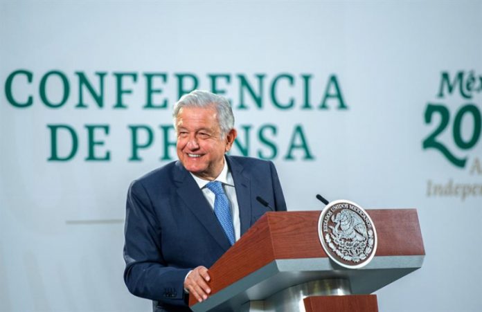 Presidente do México comemora anulação das condenações de Lula