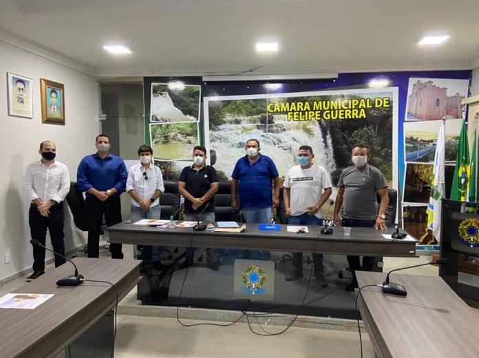 Executivo e Legislativo se reúnem com Fundação para discutir proposta que pode aumentar poder de compra do servidor felipense e fortalecer o comércio local