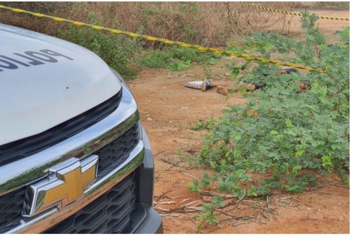 27° Homicidio em Mossoró 2021: Homem é encontrado morto com marcas de tiros em terreno baldio no Bairro Nova Betânia