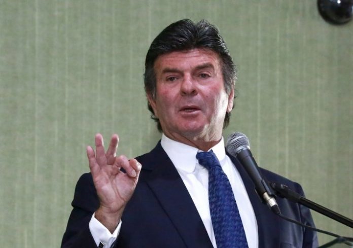 STF rejeita convite de Bolsonaro para integrar comitê contra Covid-19; Fux aceita discutir ações