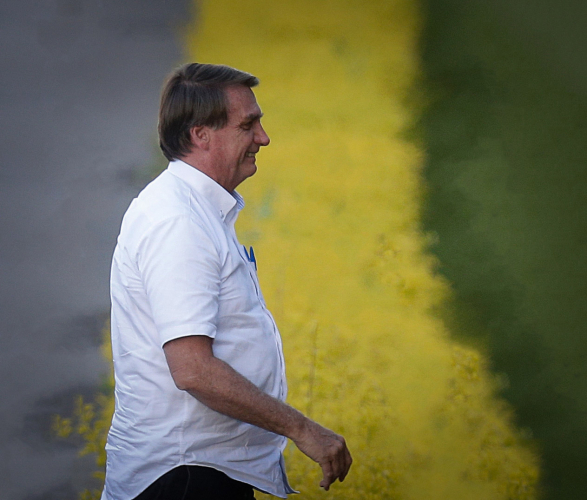 Bolsonaro diz que vai enviar projeto à Câmara para ampliar atividades essenciais