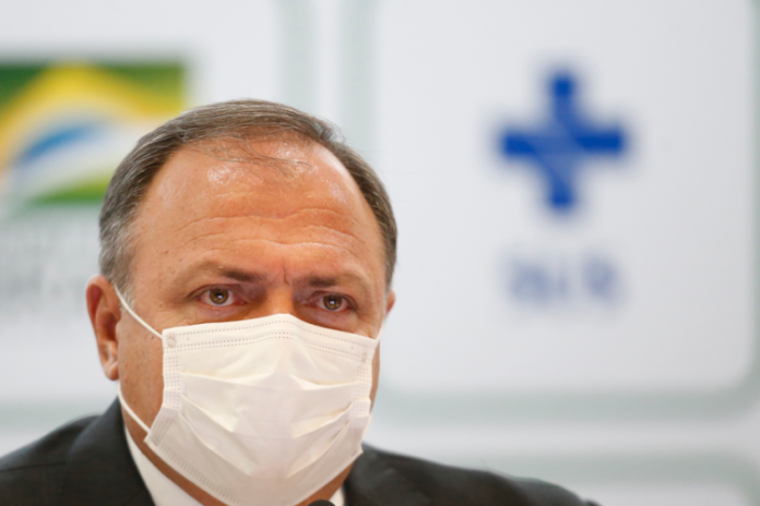 Em despedida, Pazuello denuncia pressão por dinheiro de ministério