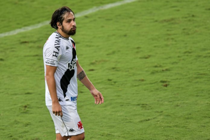 Vasco anuncia rescisão com Benítez e confirma que jogador vai defender o São Paulo