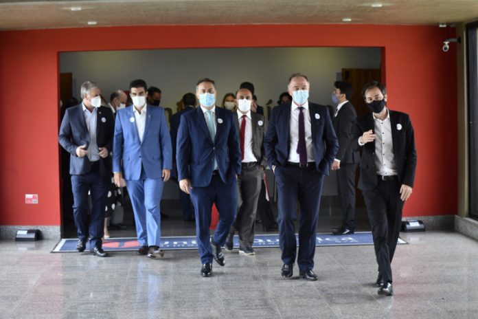 Estados querem ‘compensação’ por falta de pagamento do auxílio emergencial em janeiro e fevereiro