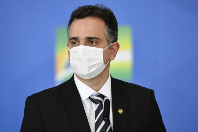 Em reunião com Bolsonaro, Pacheco volta a criticar política externa do Brasil