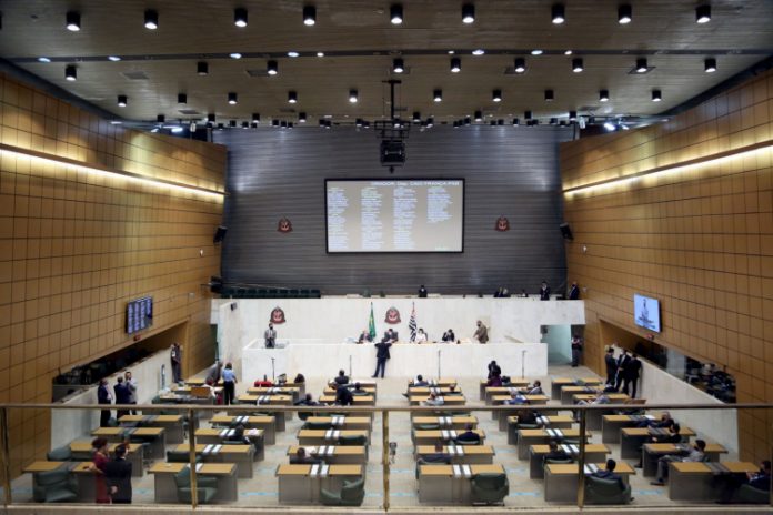 Presidente da Alesp nega possibilidade de cassação de Fernando Cury