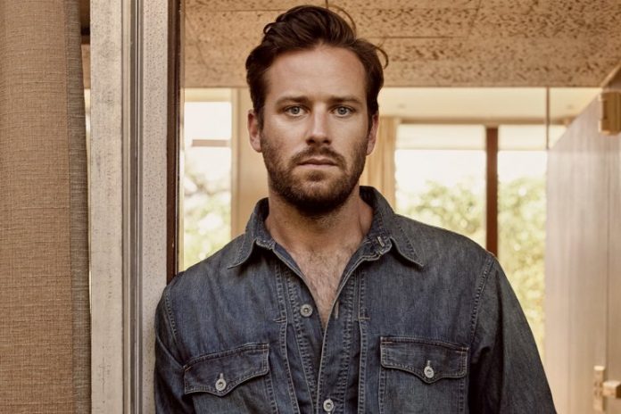 Após ser acusado de canibalismo, Armie Hammer é investigado por estupro