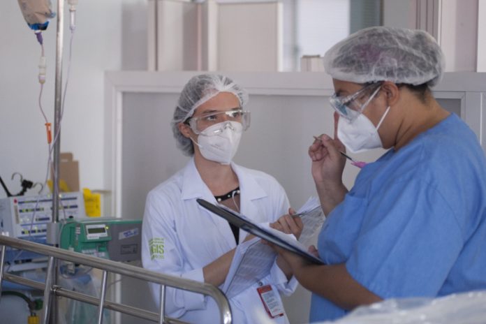 Com 1.057 novas mortes, Brasil se aproxima da marca de 280 mil óbitos por Covid-19