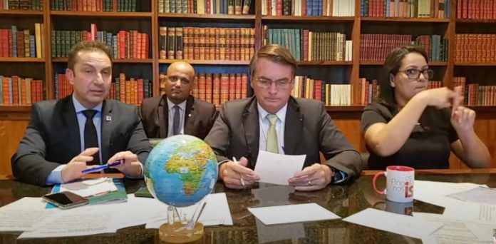 Bolsonaro admite conversas com o PSL e diz ter sido procurado por vários partidos