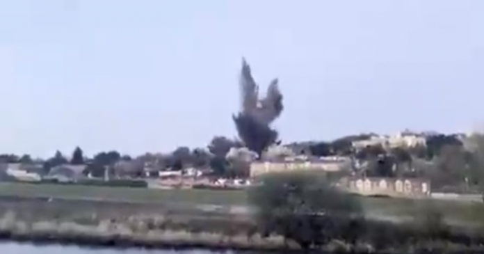 Bomba da Segunda Guerra Mundial explode no Reino Unido; veja vídeo