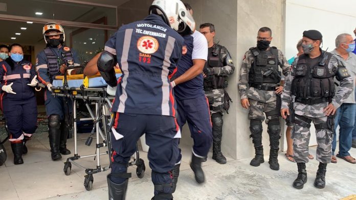 Briga acaba com dois homens feridos em estabelecimento da Avenida Epitácio, em João Pessoa