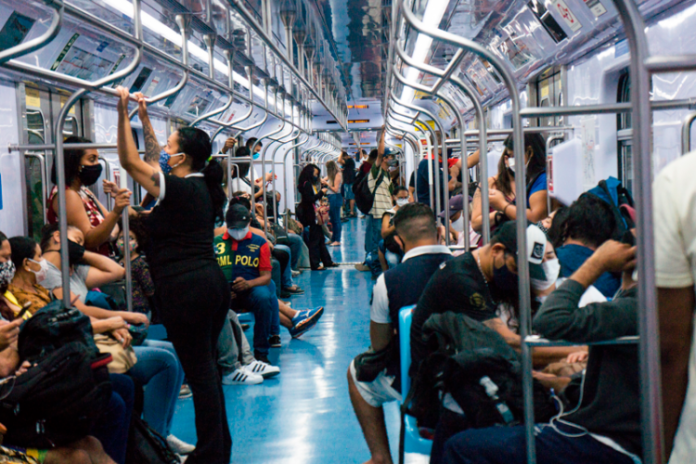 Governo de SP prorroga restrições da fase emergencial e anuncia vacinação de idosos com 68 anos