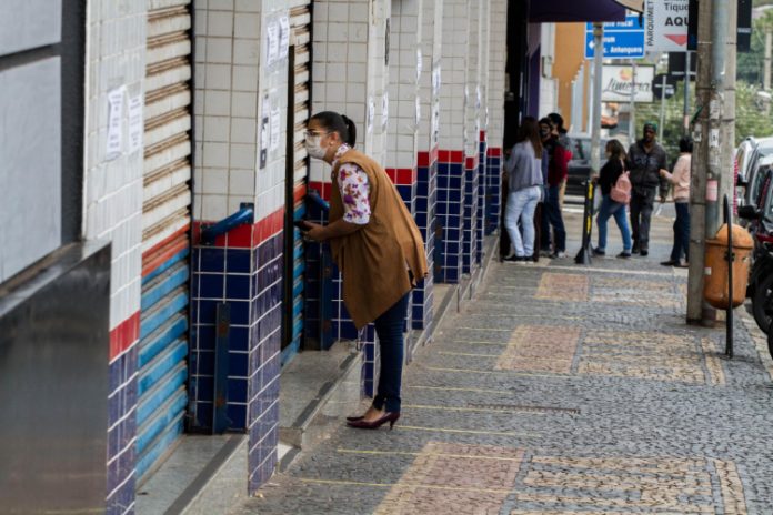 Gigantes do varejo pressionam governo por programa de emprego citam ‘demissões em massa’