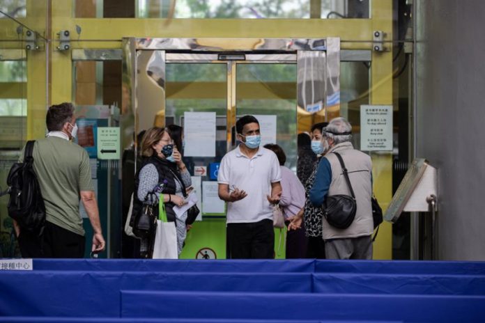 Hong Kong e Macau suspendem uso da vacina da Pfizer contra a Covid-19