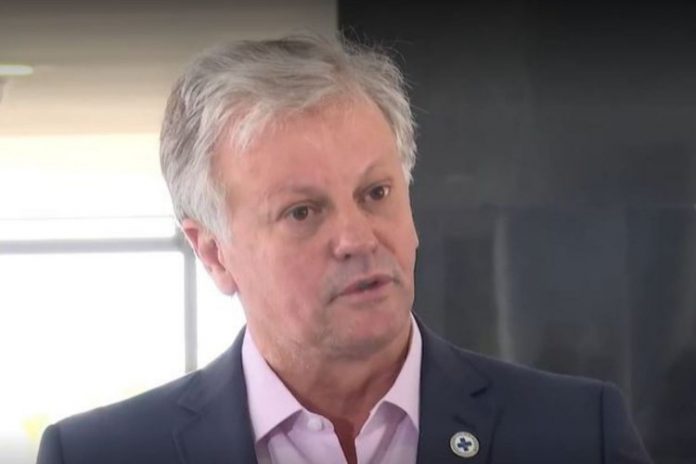 Pfizer vai entregar 14 milhões de doses até junho, diz assessor de Pazuello