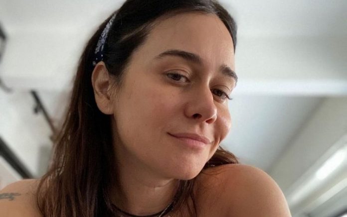 Alessandra Negrini bomba nas redes sociais ao falar de ‘BBB 21’, maconha e ‘Cidade Invisível’