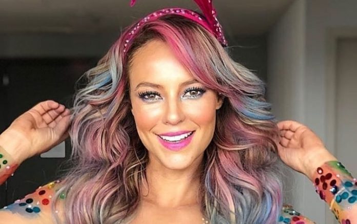 ‘Só me tiram amarrada’, diz Paolla Oliveira sobre boato de Carla Diaz como nova rainha de bateria