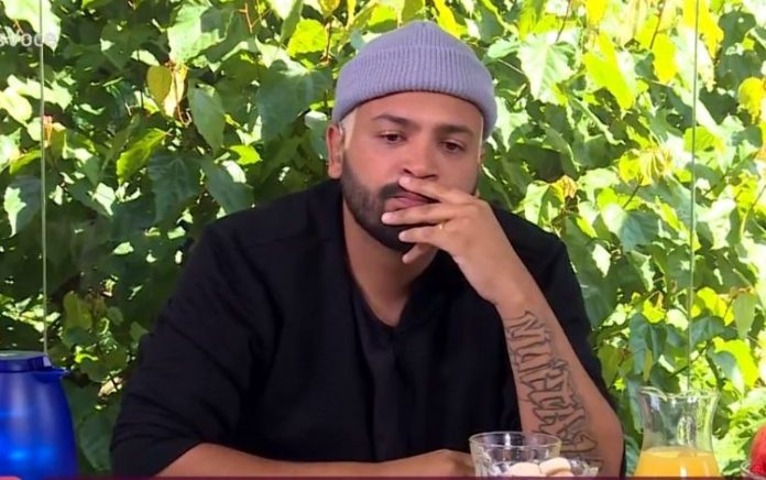 ‘Não é uma relação amorosa’, afirma Projota sobre relação de Arthur e Carla Diaz