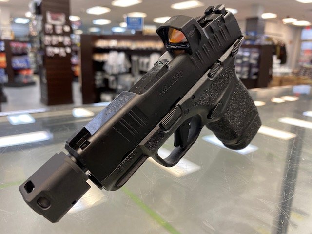 Tiroteios nos EUA acendem alerta para aumento na venda de armas durante pandemia