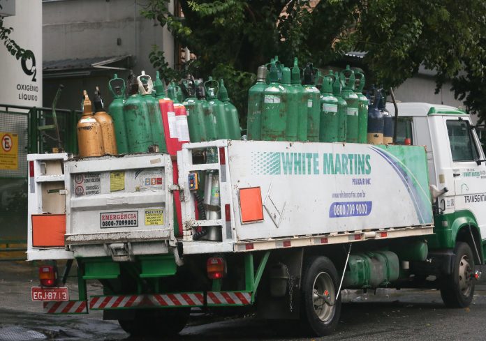Consumo de oxigênio em cilindros cresce 90% entre fevereiro e março em hospitais do RN, diz empresa fornecedora da Sesap