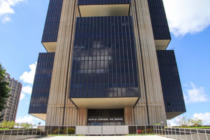 Piora da economia deve ser ‘menos profunda’ que em 2020, diz Banco Central