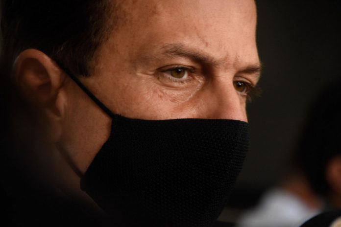 Doria inclui atividades religiosas na lista de serviços essenciais