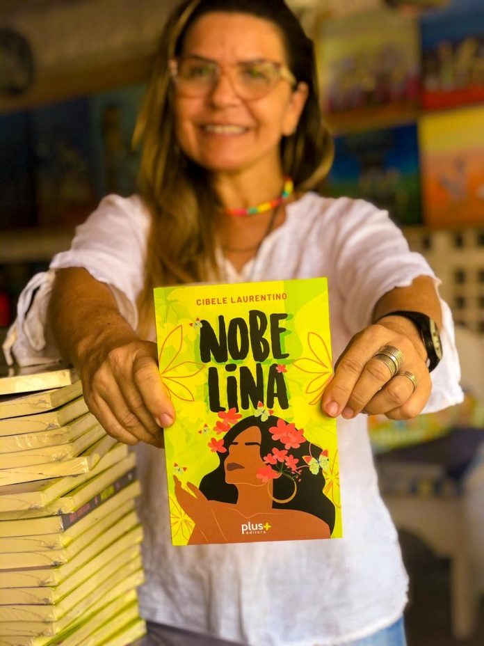 Escritora paraibana lança livro com história de resistência da mulher nordestina ao machismo