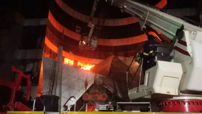 Incêndio em hospital de Covid-19 na Índia deixa pelo menos 11 mortos